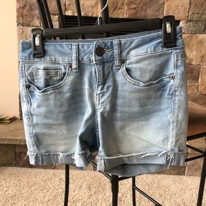 Low-Rise Light Wash Midi Shorts